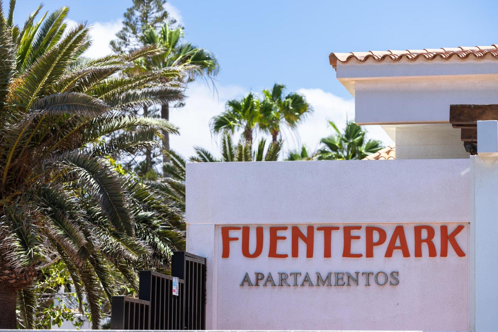 Fuentepark Apartments คอร์ราเลโฮ ภายนอก รูปภาพ